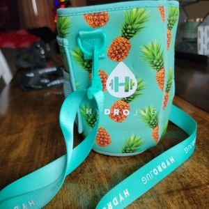 Hydrojug pineapple sleeve